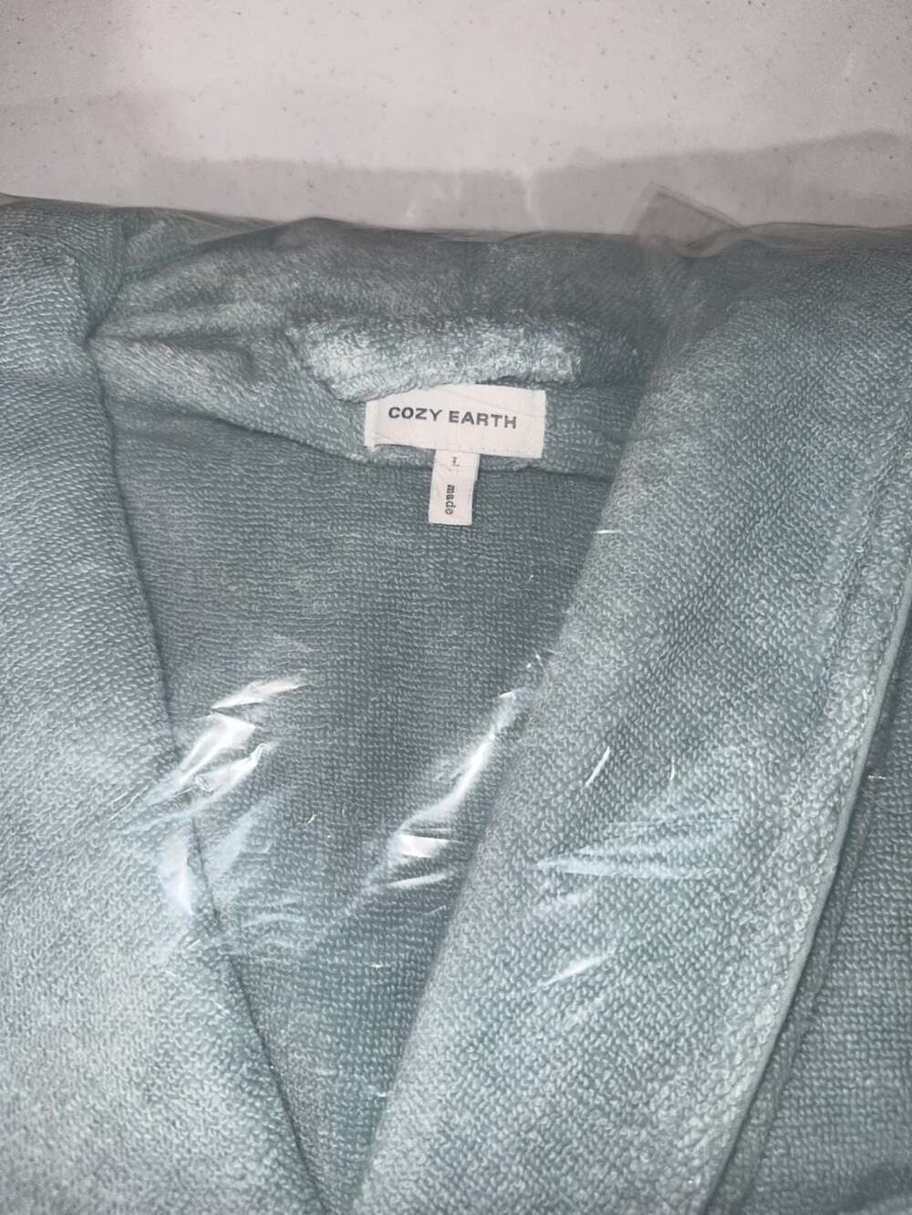 Cozy Earth Women's Plush Lounge Robe Size Large - Picture 4 of 4